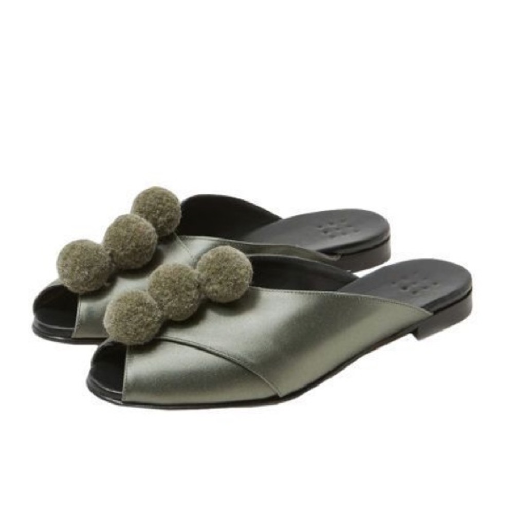 Trademark Pom Pom Sandals